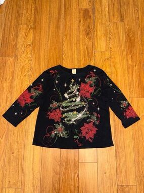 Grunge Y2K Christmas top with floral design and sequins